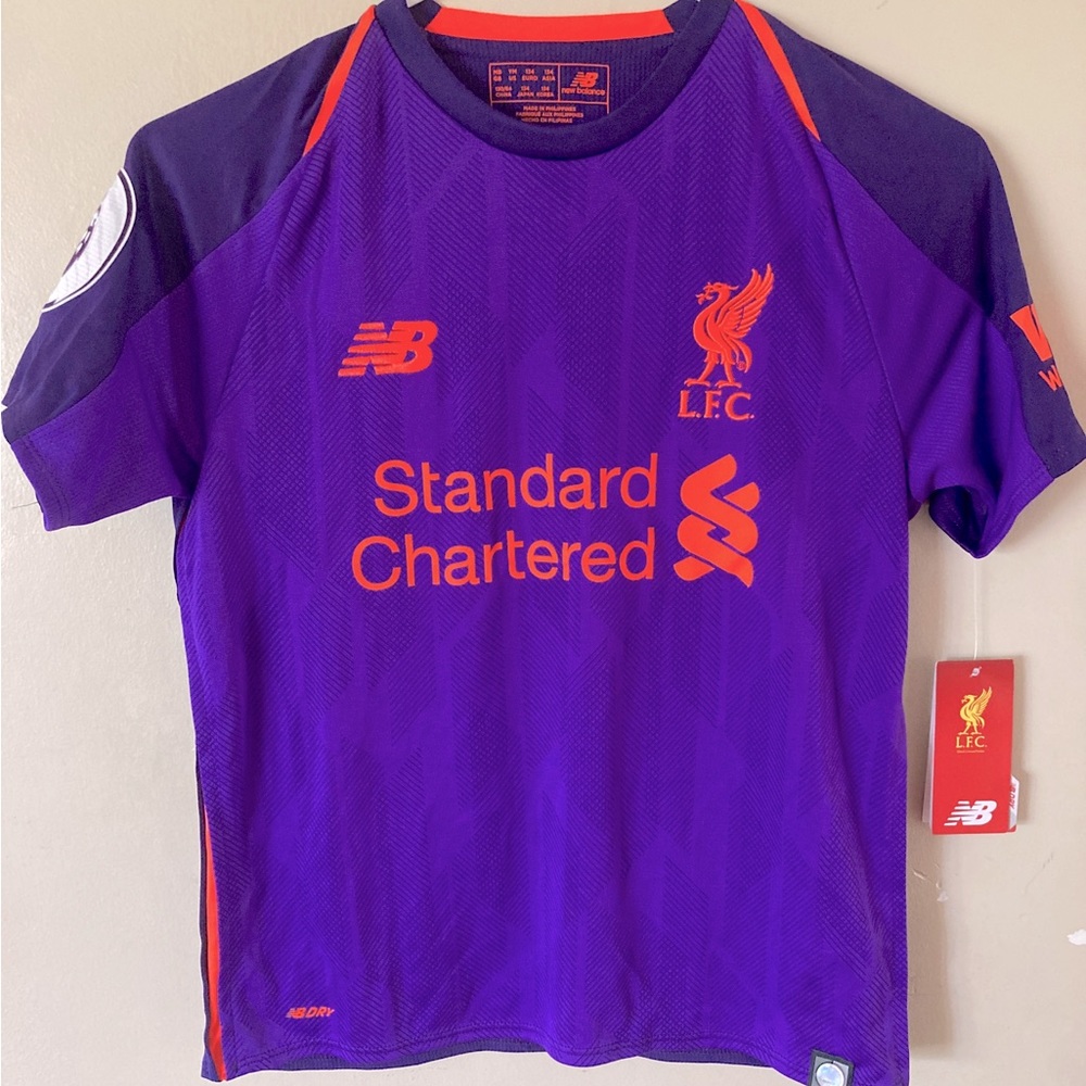 BNWT 2018-2019 Liverpool Jersey (Saleh!), YM